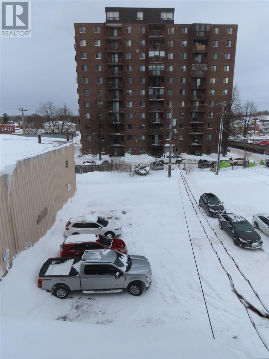 242-246 Queen St E, Sault Ste. Marie, Ontario  P6A 1Y7 - Photo 25 - SM250257