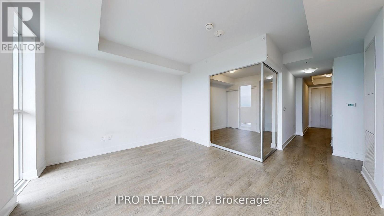 Property at 1821 - 2550 SIMCOE STREET W image 4