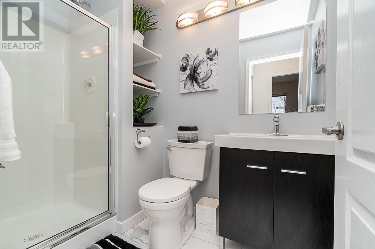 Listing Picture 26 of 31 : 404 3733 NORFOLK STREET, Burnaby / 本拿比 - 魯藝地產 Yvonne Lu Group - MLS Medallion Club Member