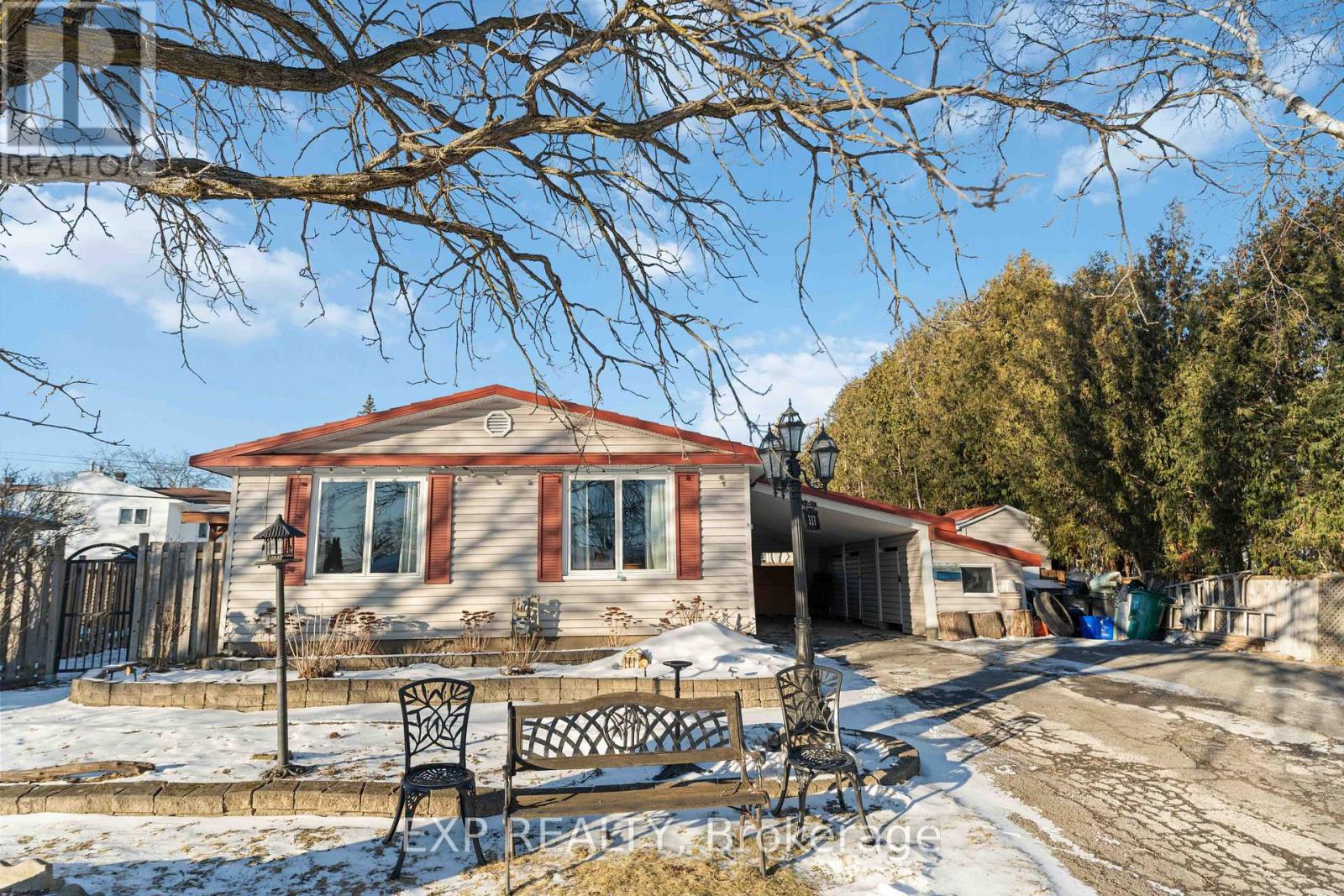 Property at 337 AMIENS STREET image 1
