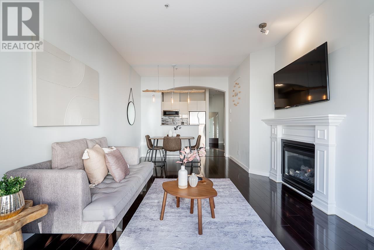 Listing Picture 12 of 29 : 304 2175 SALAL DRIVE, Vancouver / 溫哥華 - 魯藝地產 Yvonne Lu Group - MLS Medallion Club Member