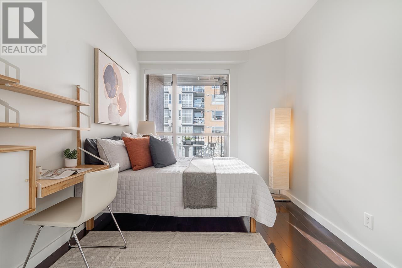 Listing Picture 14 of 29 : 304 2175 SALAL DRIVE, Vancouver / 溫哥華 - 魯藝地產 Yvonne Lu Group - MLS Medallion Club Member