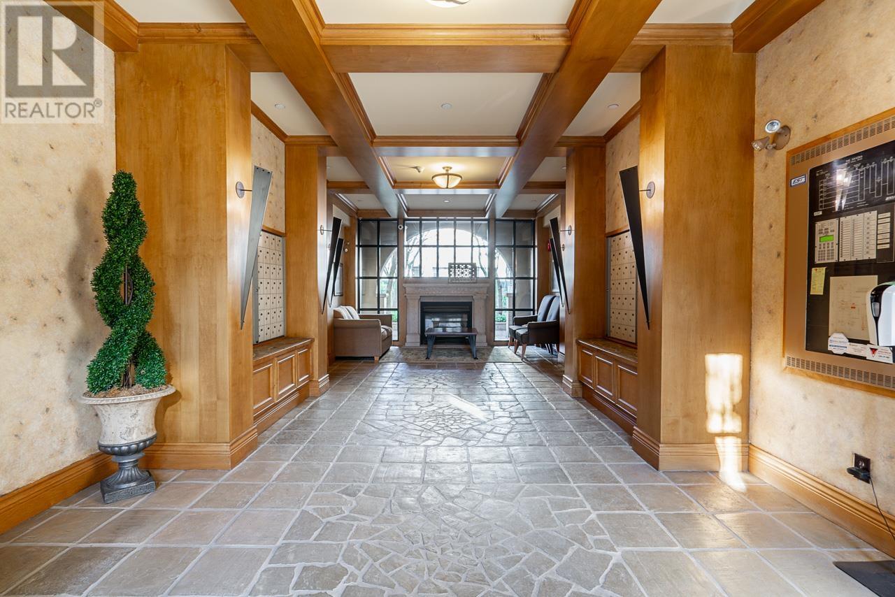 Listing Picture 25 of 29 : 304 2175 SALAL DRIVE, Vancouver / 溫哥華 - 魯藝地產 Yvonne Lu Group - MLS Medallion Club Member