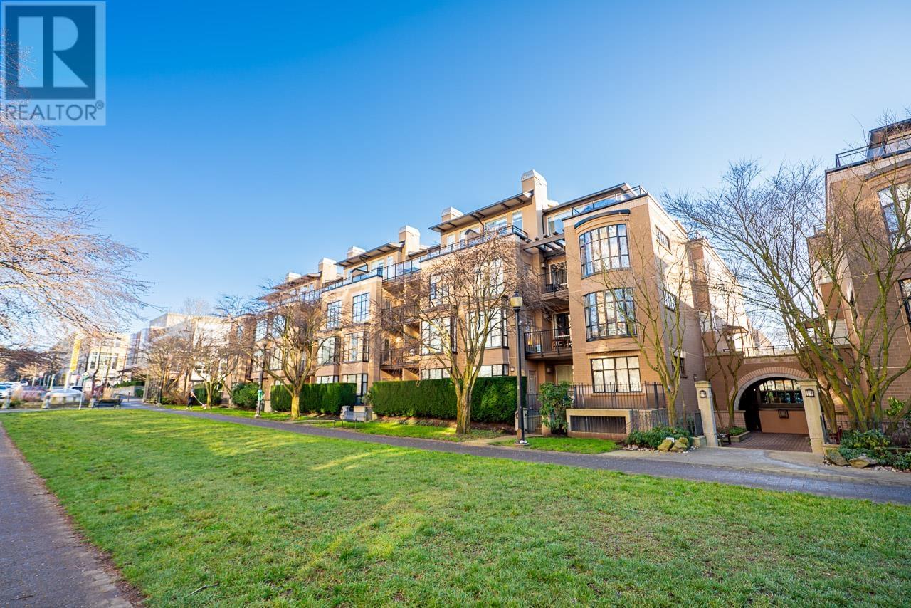 Listing Picture 28 of 29 : 304 2175 SALAL DRIVE, Vancouver / 溫哥華 - 魯藝地產 Yvonne Lu Group - MLS Medallion Club Member