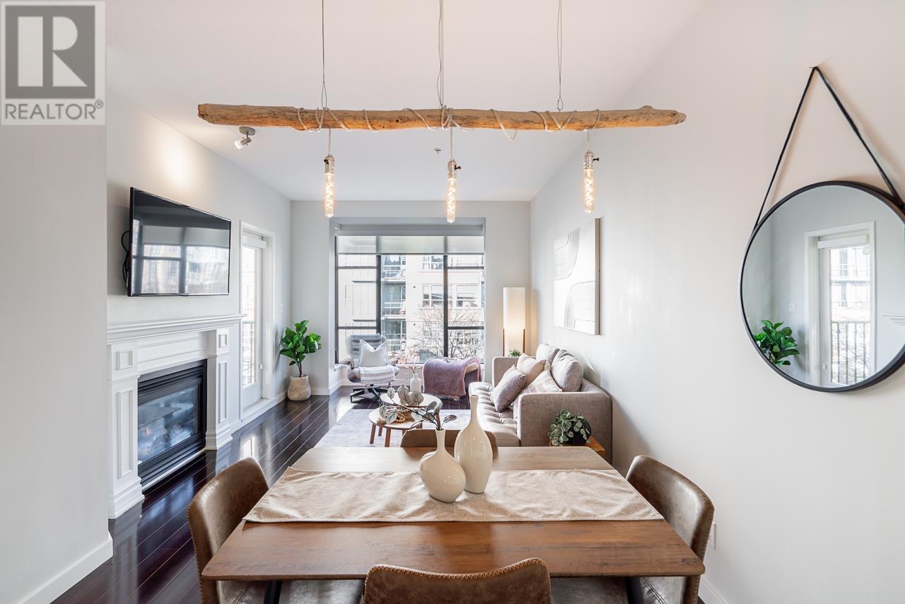 Listing Picture 6 of 29 : 304 2175 SALAL DRIVE, Vancouver / 溫哥華 - 魯藝地產 Yvonne Lu Group - MLS Medallion Club Member