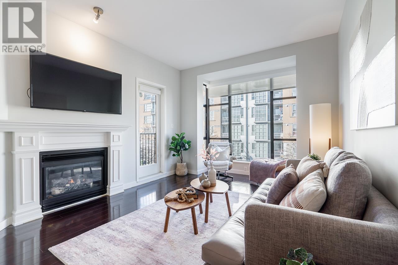 Listing Picture 8 of 29 : 304 2175 SALAL DRIVE, Vancouver / 溫哥華 - 魯藝地產 Yvonne Lu Group - MLS Medallion Club Member