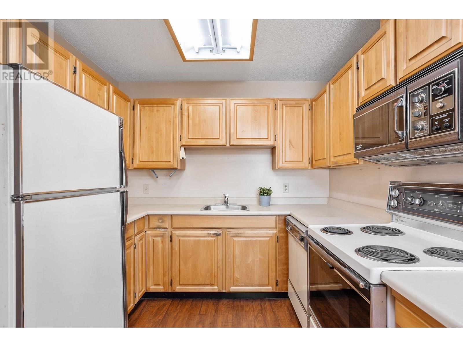 902 550 Eighth Street, New Westminster, British Columbia  V3M 3R9 - Photo 21 - R2965189