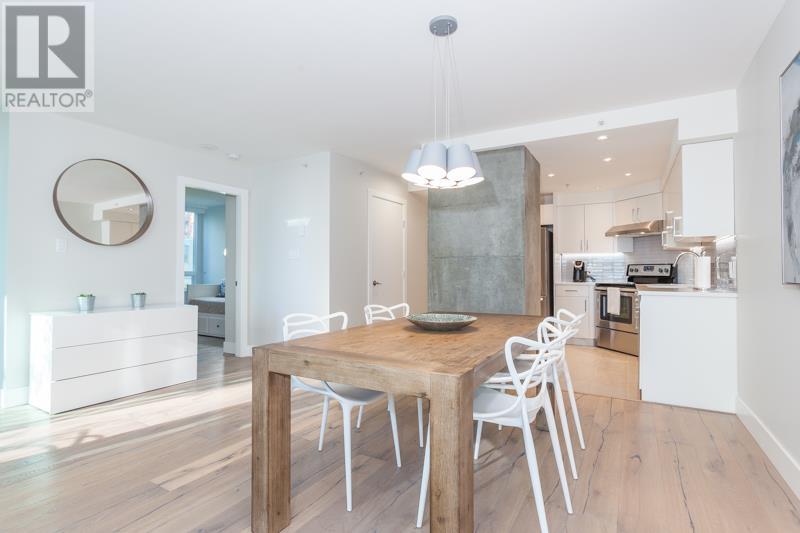 Listing Picture 3 of 21 : 504 1238 MELVILLE STREET, Vancouver / 溫哥華 - 魯藝地產 Yvonne Lu Group - MLS Medallion Club Member