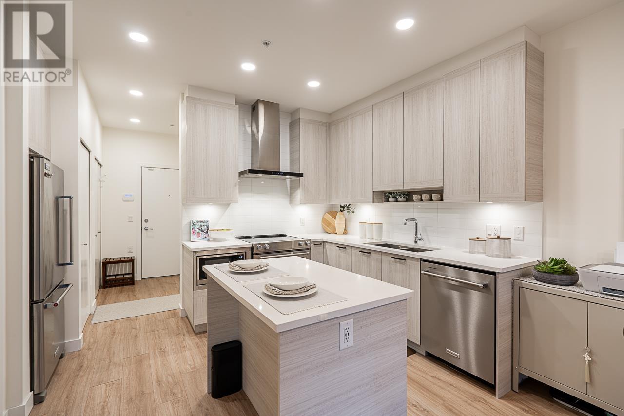 Listing Picture 5 of 24 : 218 7133 14TH AVENUE, Burnaby / 本拿比 - 魯藝地產 Yvonne Lu Group - MLS Medallion Club Member