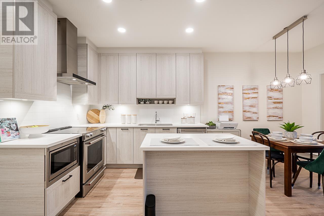 218 7133 14TH AVENUE, Burnaby