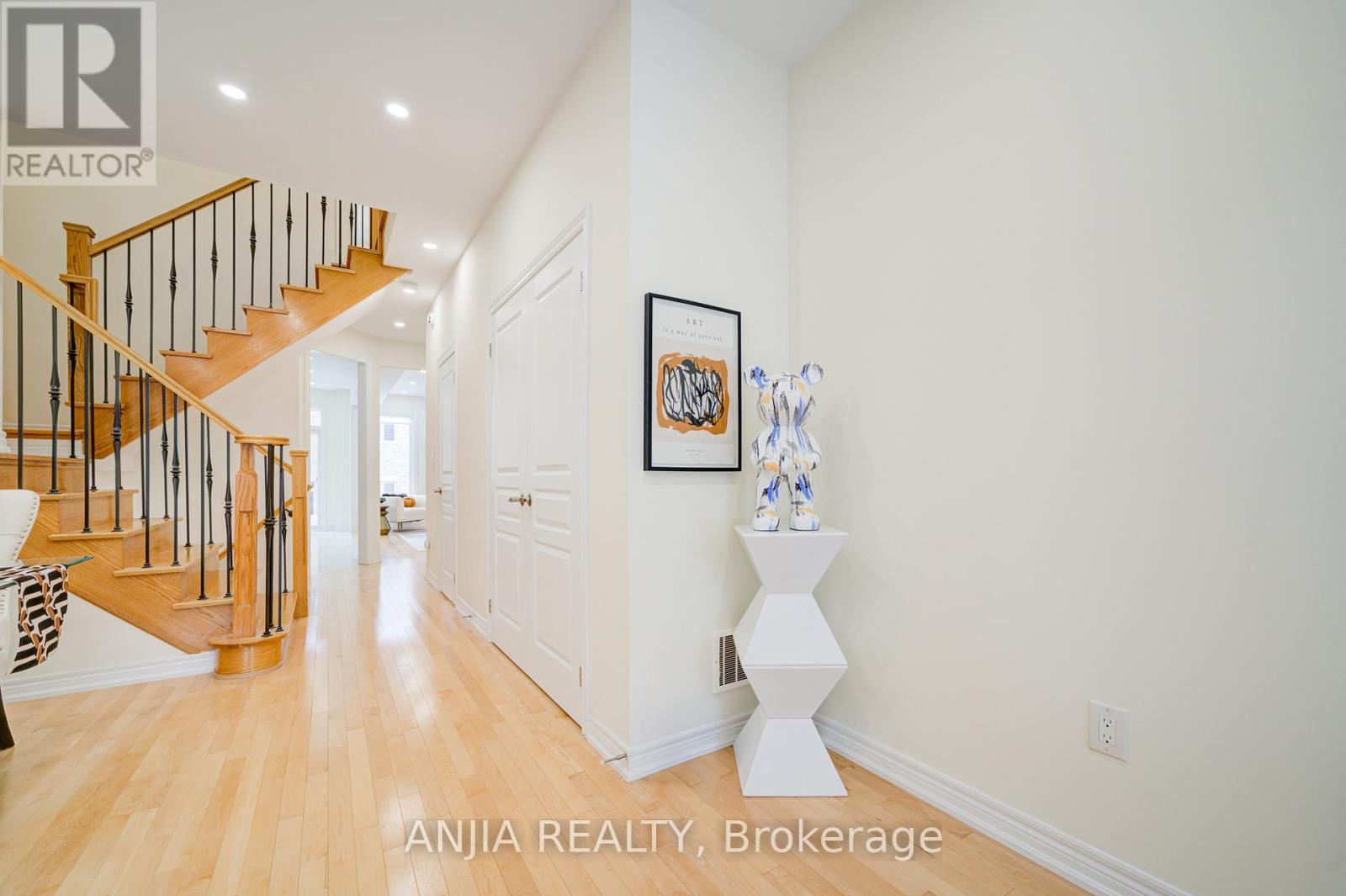 Property at 8 WAGNER DRIVE image 2