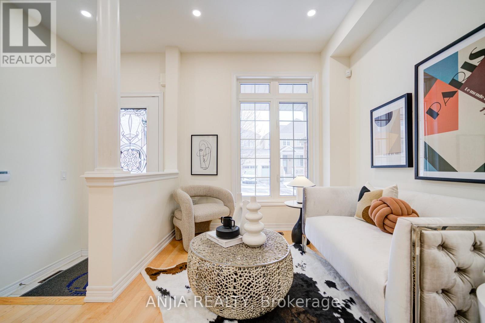 Property at 8 WAGNER DRIVE image 4