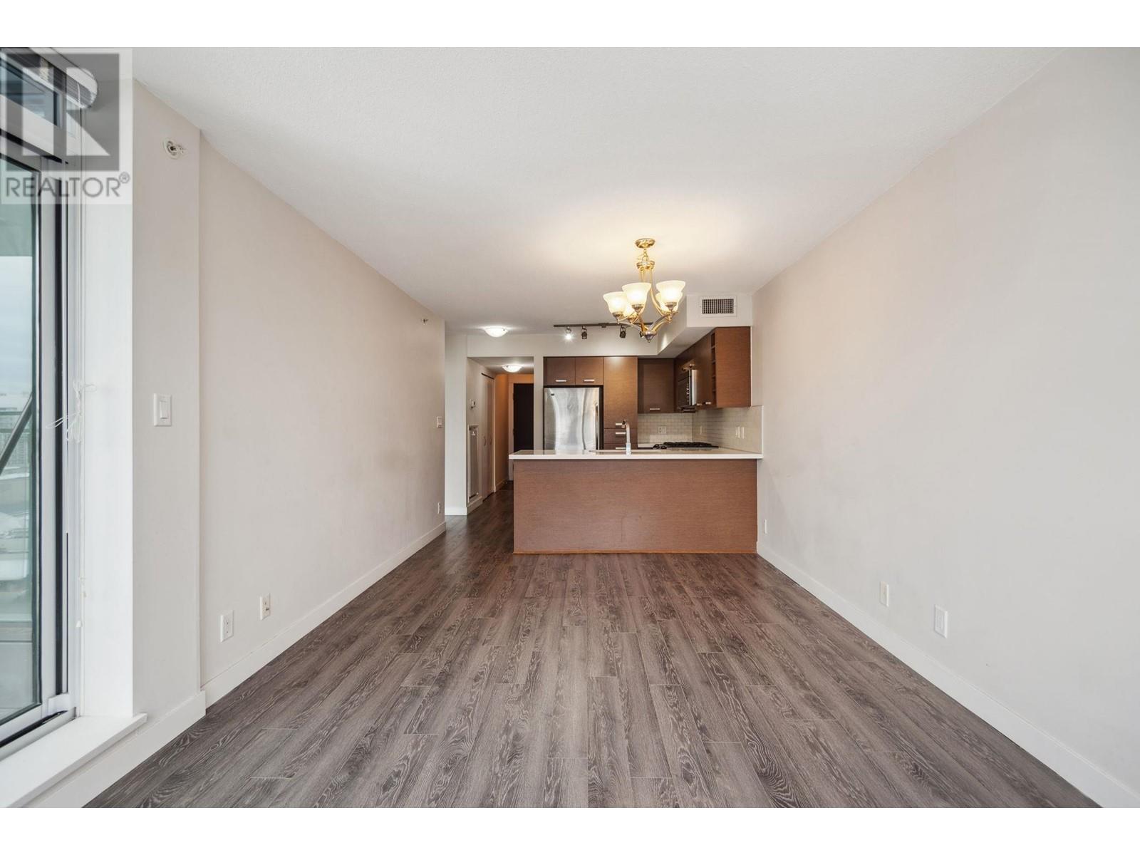 Listing Picture 7 of 31 : 1608 8033 SABA ROAD, Richmond / 烈治文 - 魯藝地產 Yvonne Lu Group - MLS Medallion Club Member