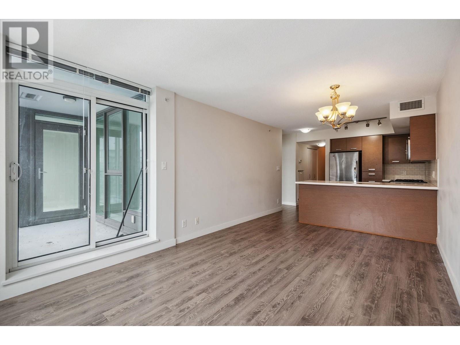 Listing Picture 6 of 31 : 1608 8033 SABA ROAD, Richmond / 烈治文 - 魯藝地產 Yvonne Lu Group - MLS Medallion Club Member