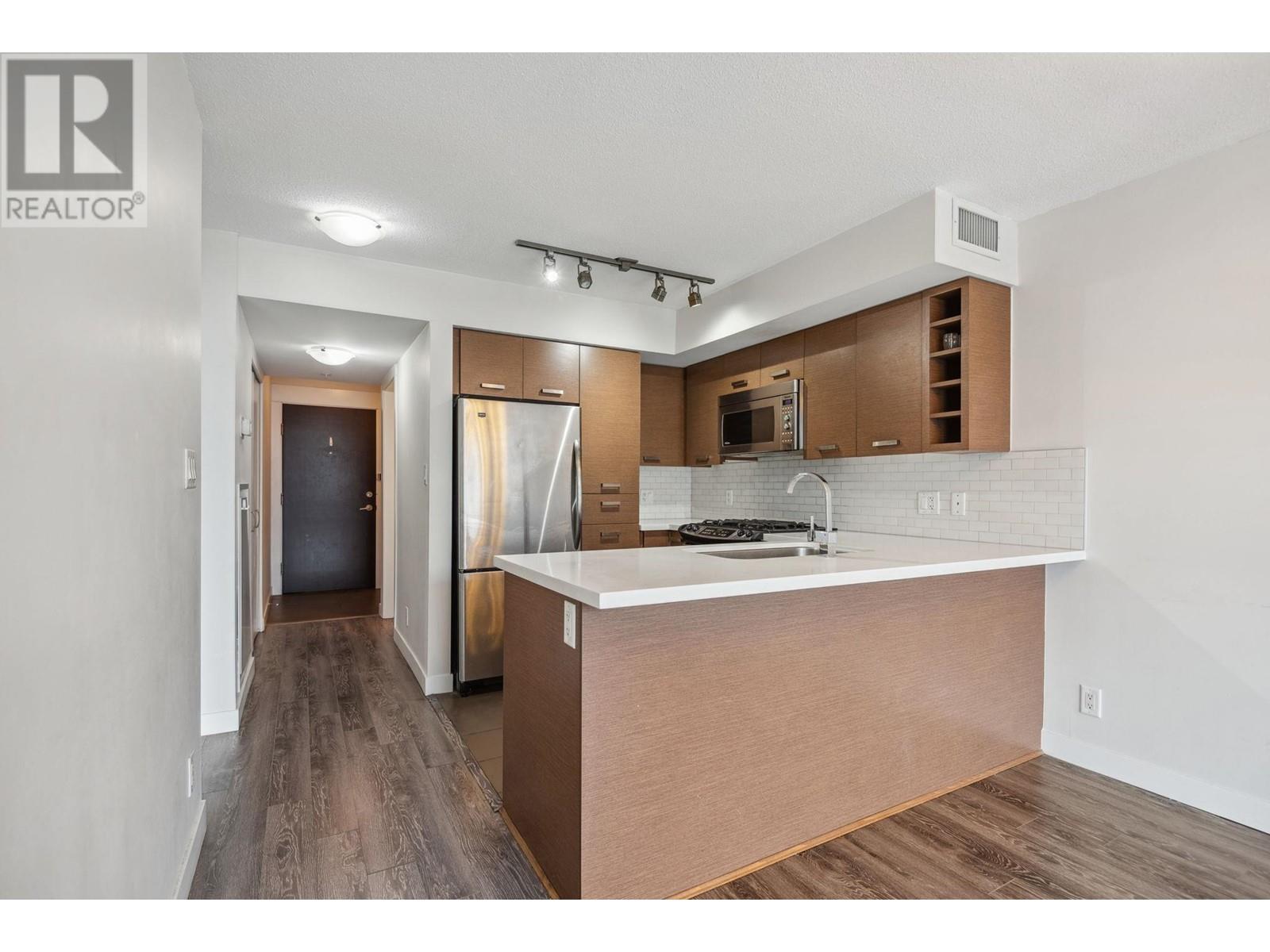 Listing Picture 10 of 31 : 1608 8033 SABA ROAD, Richmond / 烈治文 - 魯藝地產 Yvonne Lu Group - MLS Medallion Club Member