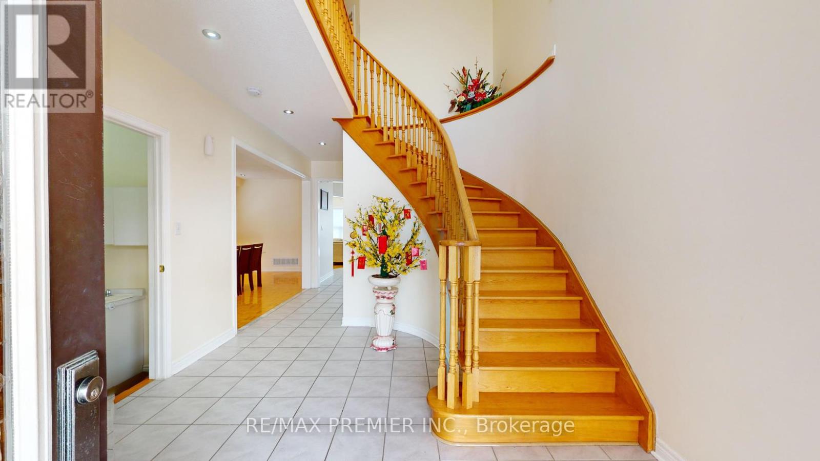 Property at 5869 YACHTSMAN CROSSING image 5