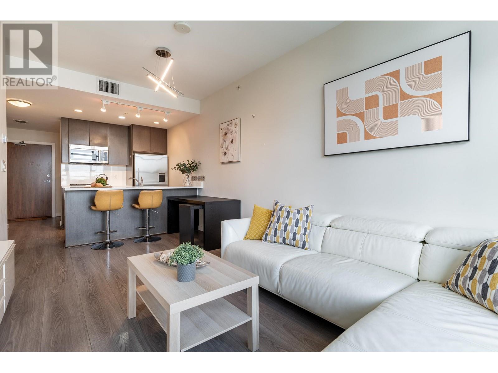 Listing Picture 13 of 37 : 512 3333 SEXSMITH ROAD, Richmond / 烈治文 - 魯藝地產 Yvonne Lu Group - MLS Medallion Club Member