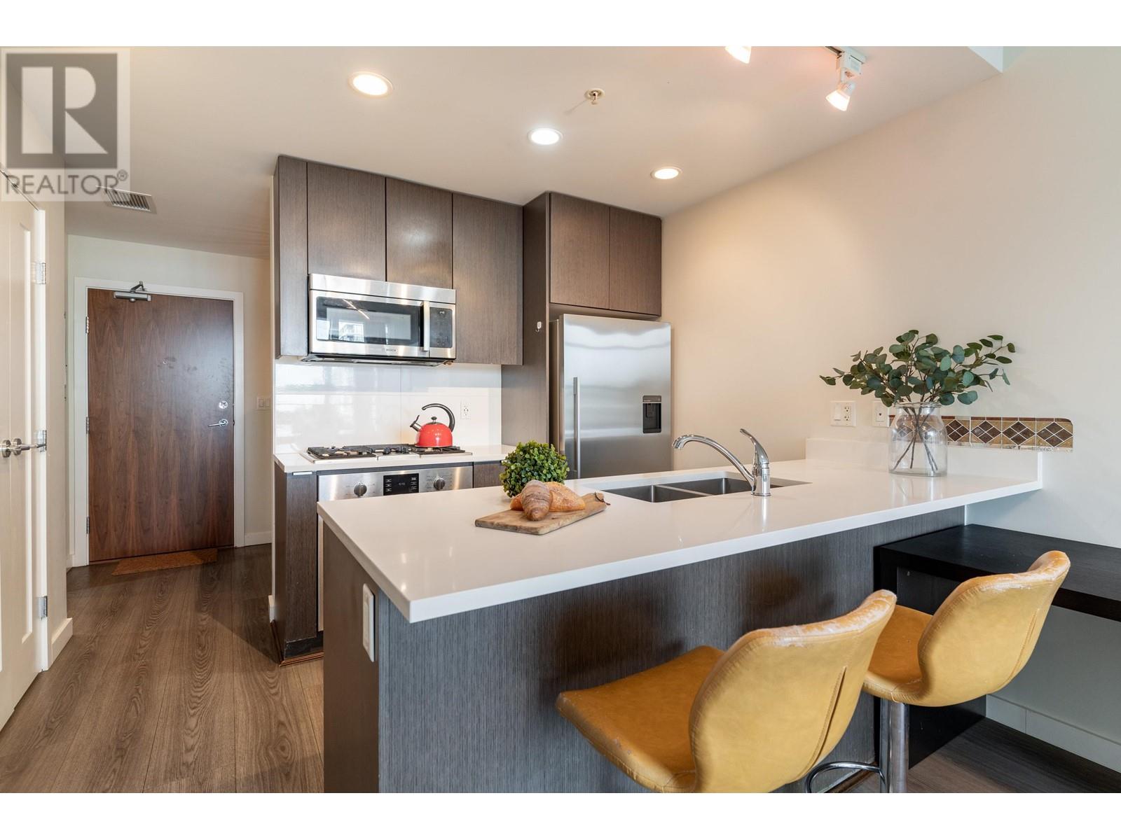 Listing Picture 9 of 37 : 512 3333 SEXSMITH ROAD, Richmond / 烈治文 - 魯藝地產 Yvonne Lu Group - MLS Medallion Club Member