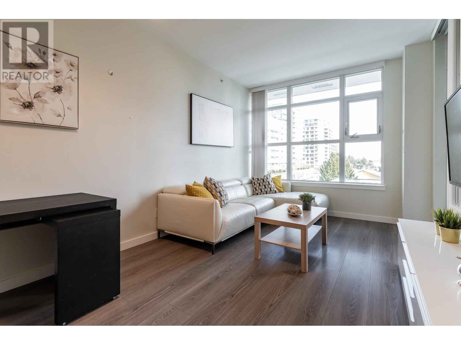 Listing Picture 11 of 37 : 512 3333 SEXSMITH ROAD, Richmond / 烈治文 - 魯藝地產 Yvonne Lu Group - MLS Medallion Club Member