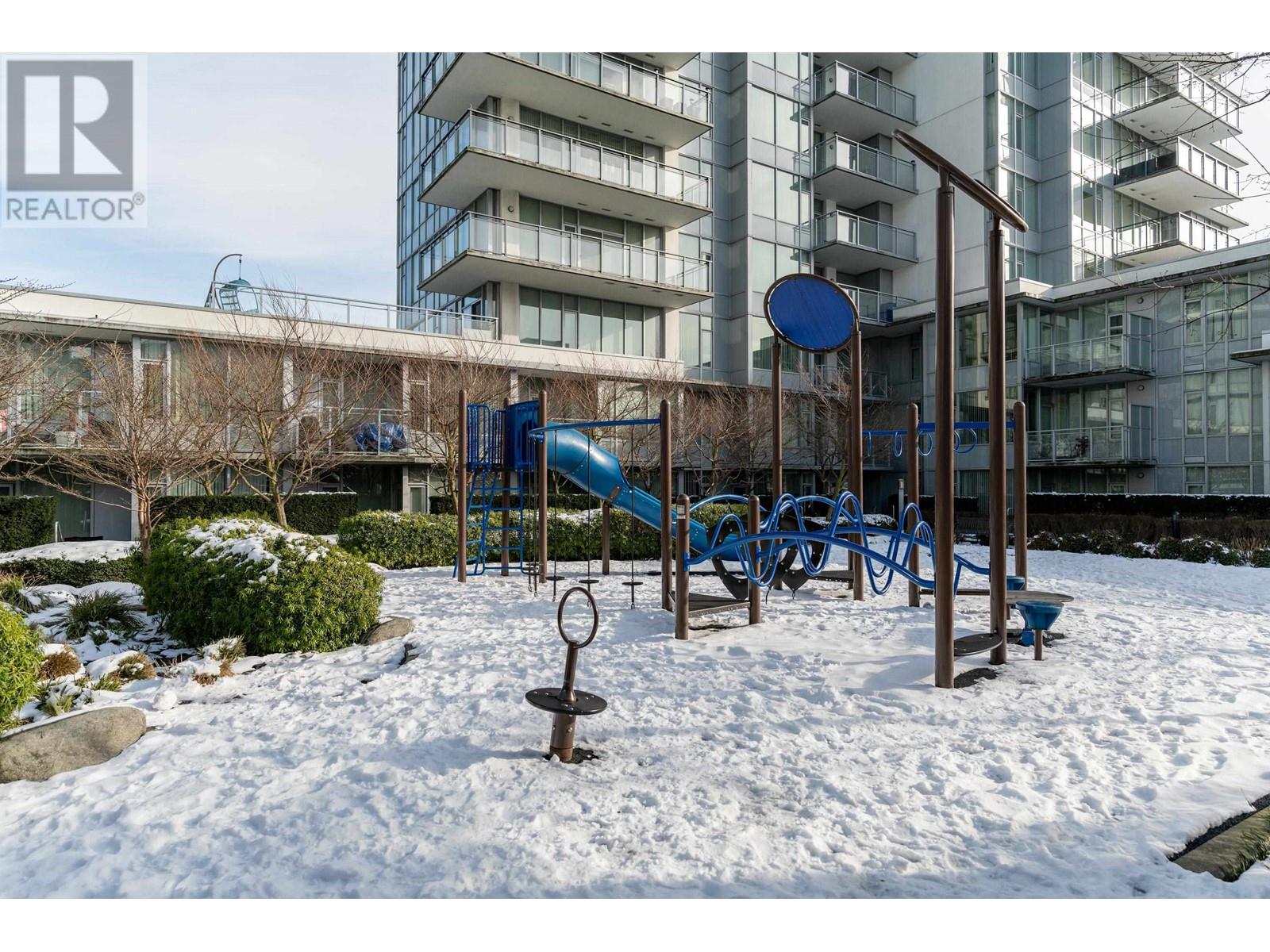Listing Picture 35 of 37 : 512 3333 SEXSMITH ROAD, Richmond / 烈治文 - 魯藝地產 Yvonne Lu Group - MLS Medallion Club Member