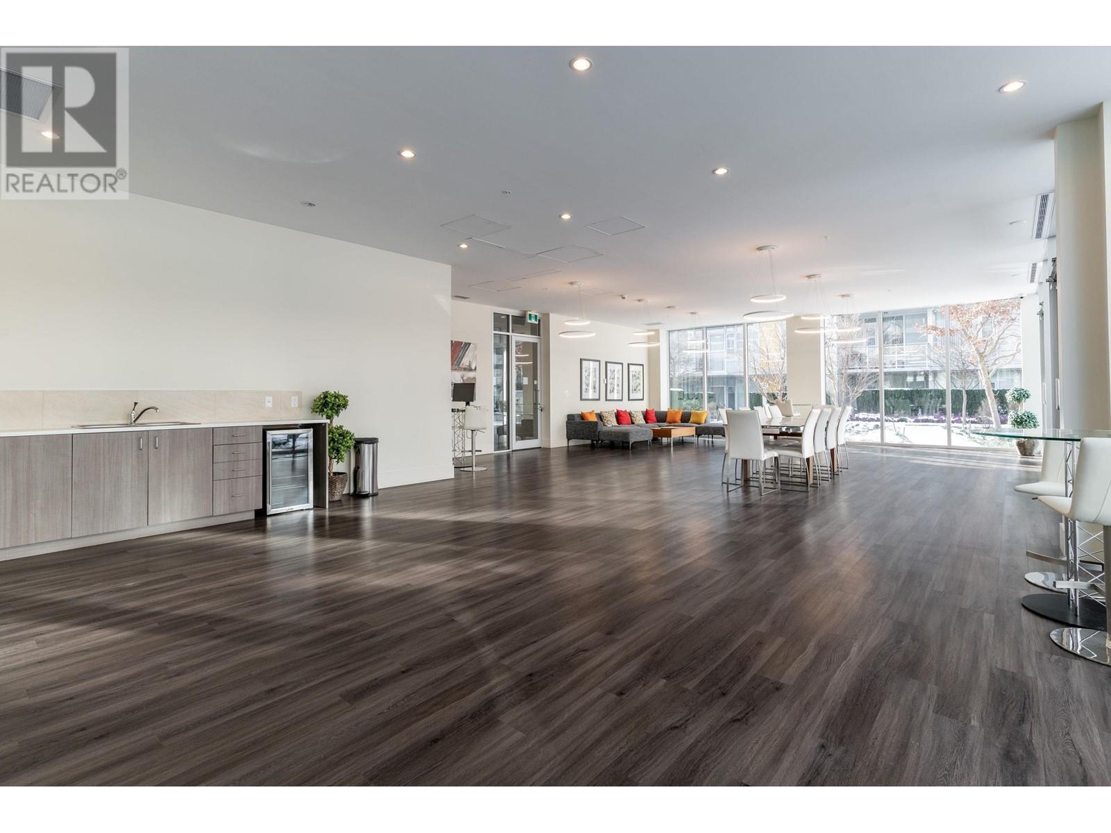 Listing Picture 30 of 37 : 512 3333 SEXSMITH ROAD, Richmond / 烈治文 - 魯藝地產 Yvonne Lu Group - MLS Medallion Club Member