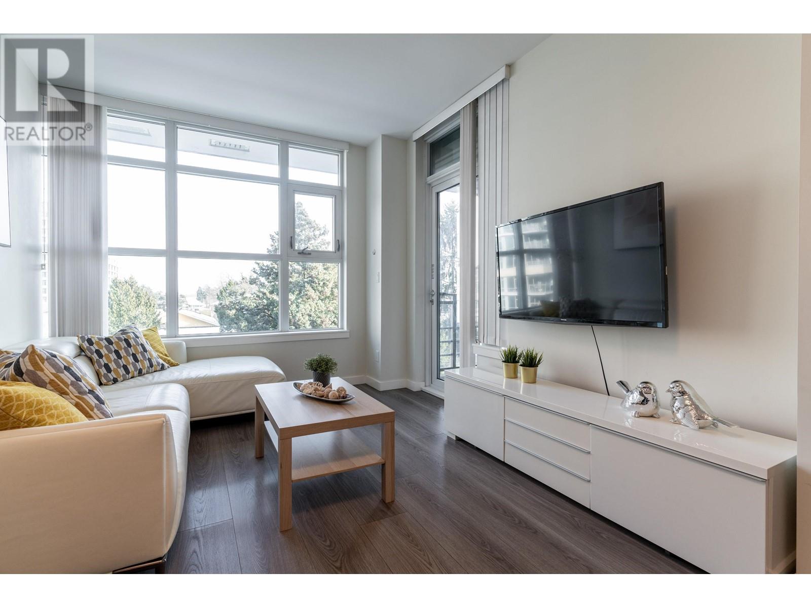 Listing Picture 12 of 37 : 512 3333 SEXSMITH ROAD, Richmond / 烈治文 - 魯藝地產 Yvonne Lu Group - MLS Medallion Club Member