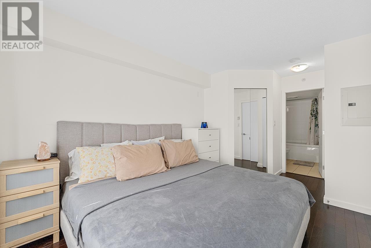 Listing Picture 9 of 23 : 303 9868 CAMERON STREET, Burnaby / 本拿比 - 魯藝地產 Yvonne Lu Group - MLS Medallion Club Member
