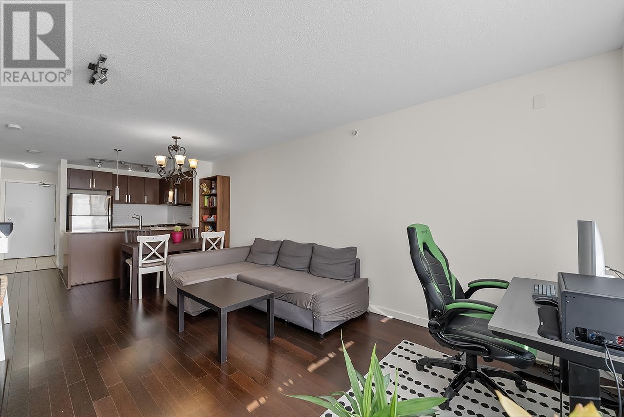 Listing Picture 5 of 23 : 303 9868 CAMERON STREET, Burnaby / 本拿比 - 魯藝地產 Yvonne Lu Group - MLS Medallion Club Member