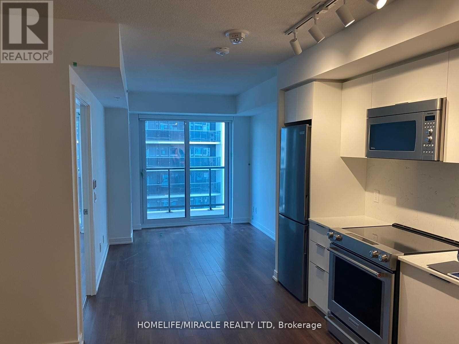 Property at 905 - 30 SAMUEL WOOD WAY image 5