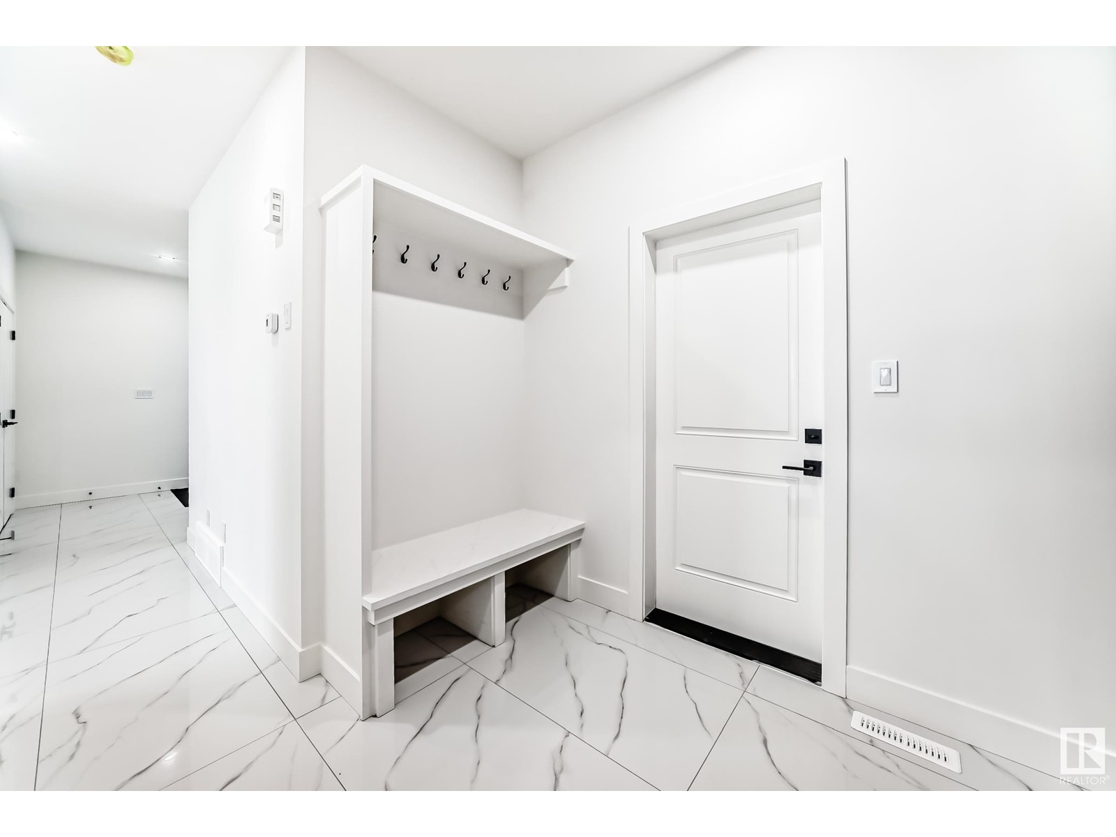 Property at 6238 19 ST NE image 3