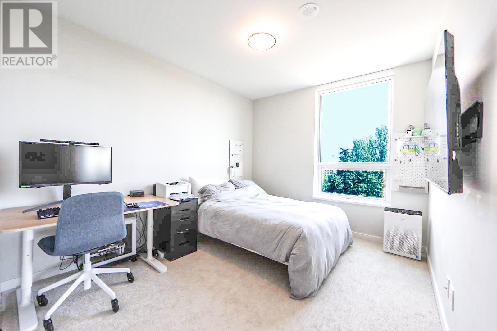 Listing Picture 7 of 27 : 911 3699 SEXSMITH ROAD, Richmond / 烈治文 - 魯藝地產 Yvonne Lu Group - MLS Medallion Club Member