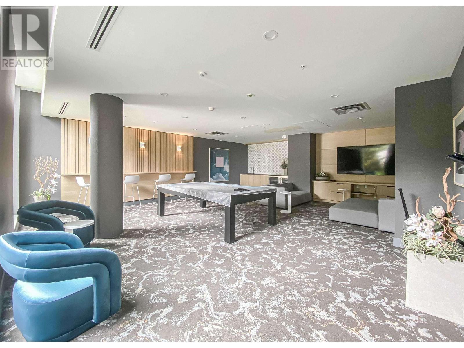 Listing Picture 16 of 27 : 911 3699 SEXSMITH ROAD, Richmond / 烈治文 - 魯藝地產 Yvonne Lu Group - MLS Medallion Club Member