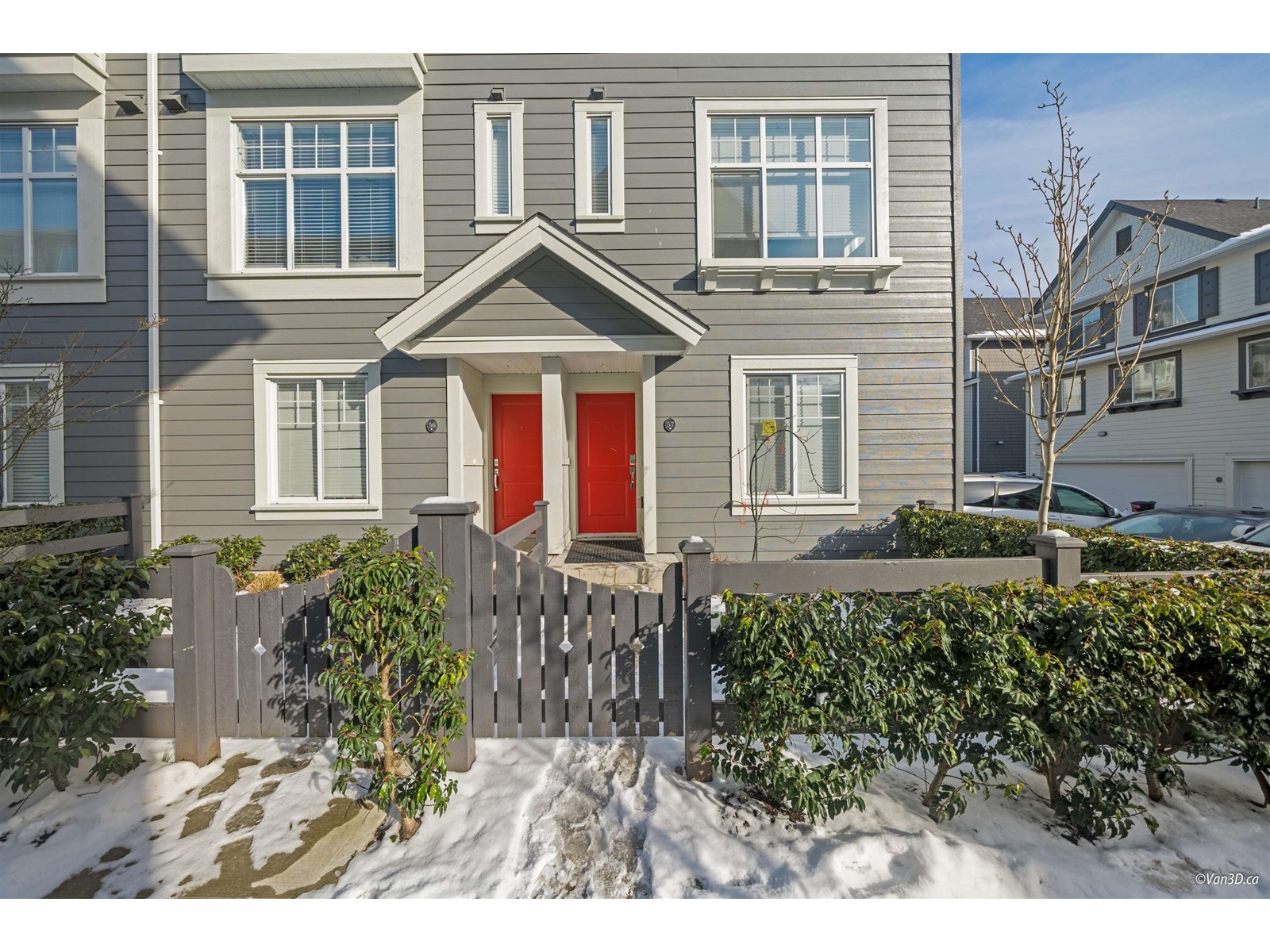 Property at 57 15778 85 AVENUE image 2