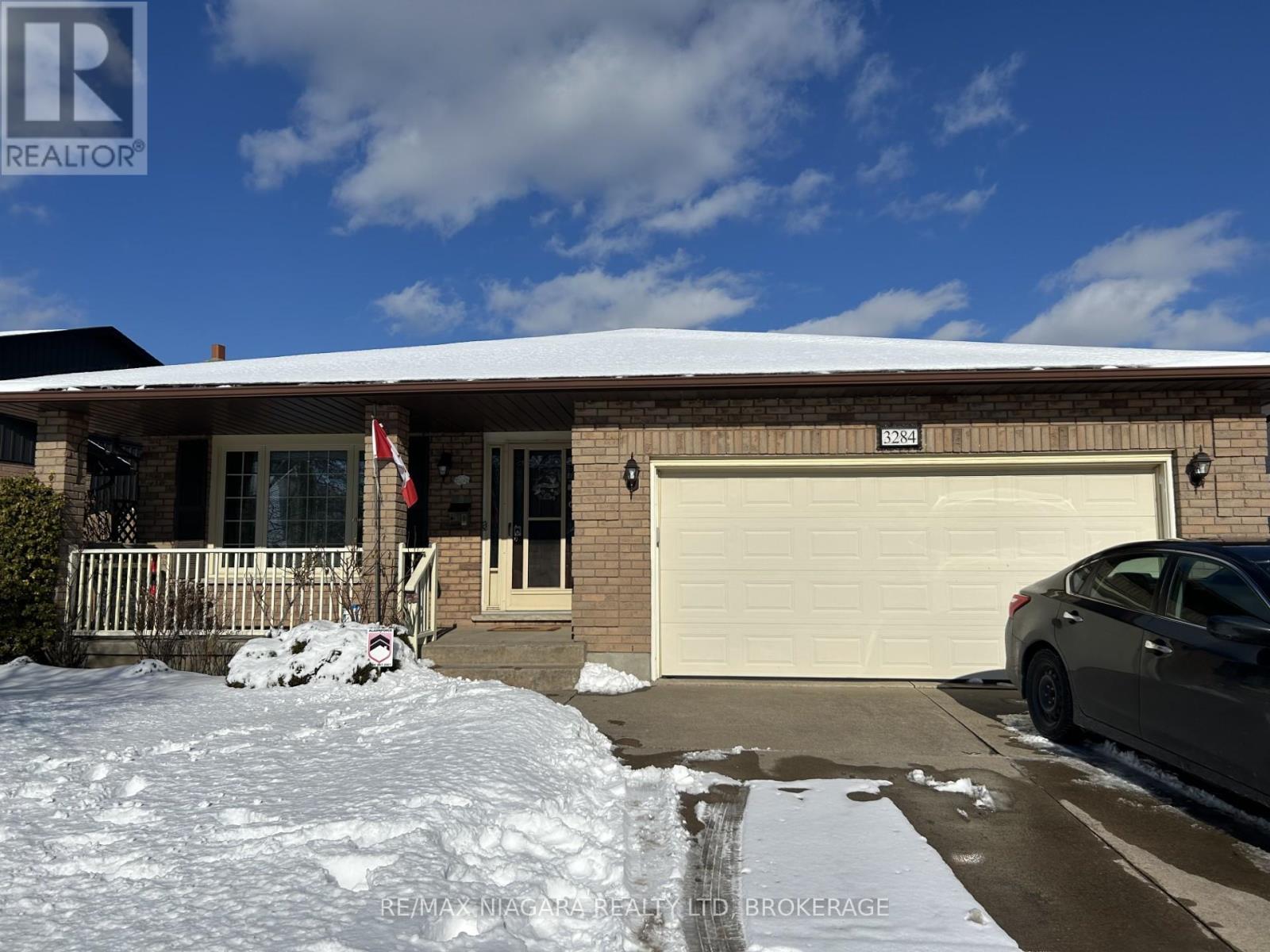 Property at 3284 TRAMORE CRESCENT image 3