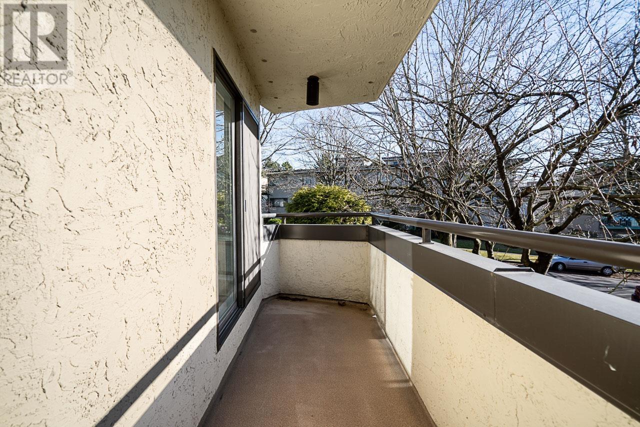 Listing Picture 19 of 23 : 202 8645 OSLER STREET, Vancouver / 溫哥華 - 魯藝地產 Yvonne Lu Group - MLS Medallion Club Member