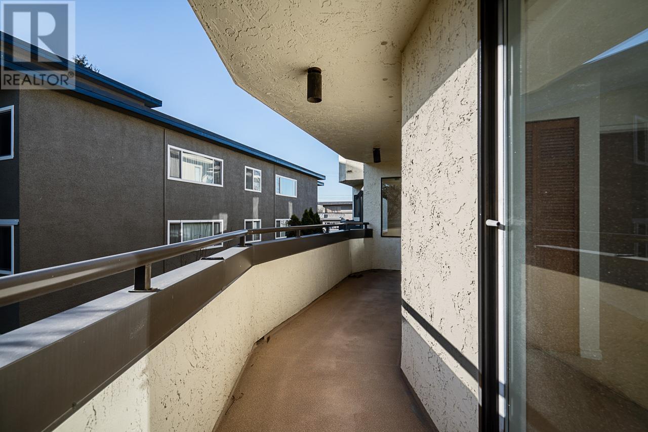 Listing Picture 20 of 23 : 202 8645 OSLER STREET, Vancouver / 溫哥華 - 魯藝地產 Yvonne Lu Group - MLS Medallion Club Member