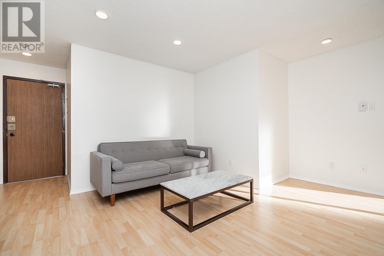 Listing Picture 6 of 23 : 202 8645 OSLER STREET, Vancouver / 溫哥華 - 魯藝地產 Yvonne Lu Group - MLS Medallion Club Member