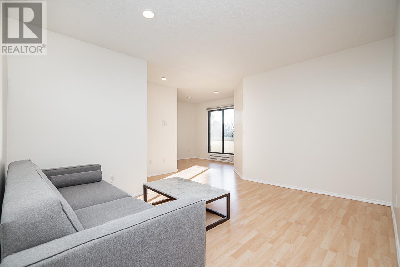 Listing Picture 7 of 23 : 202 8645 OSLER STREET, Vancouver / 溫哥華 - 魯藝地產 Yvonne Lu Group - MLS Medallion Club Member