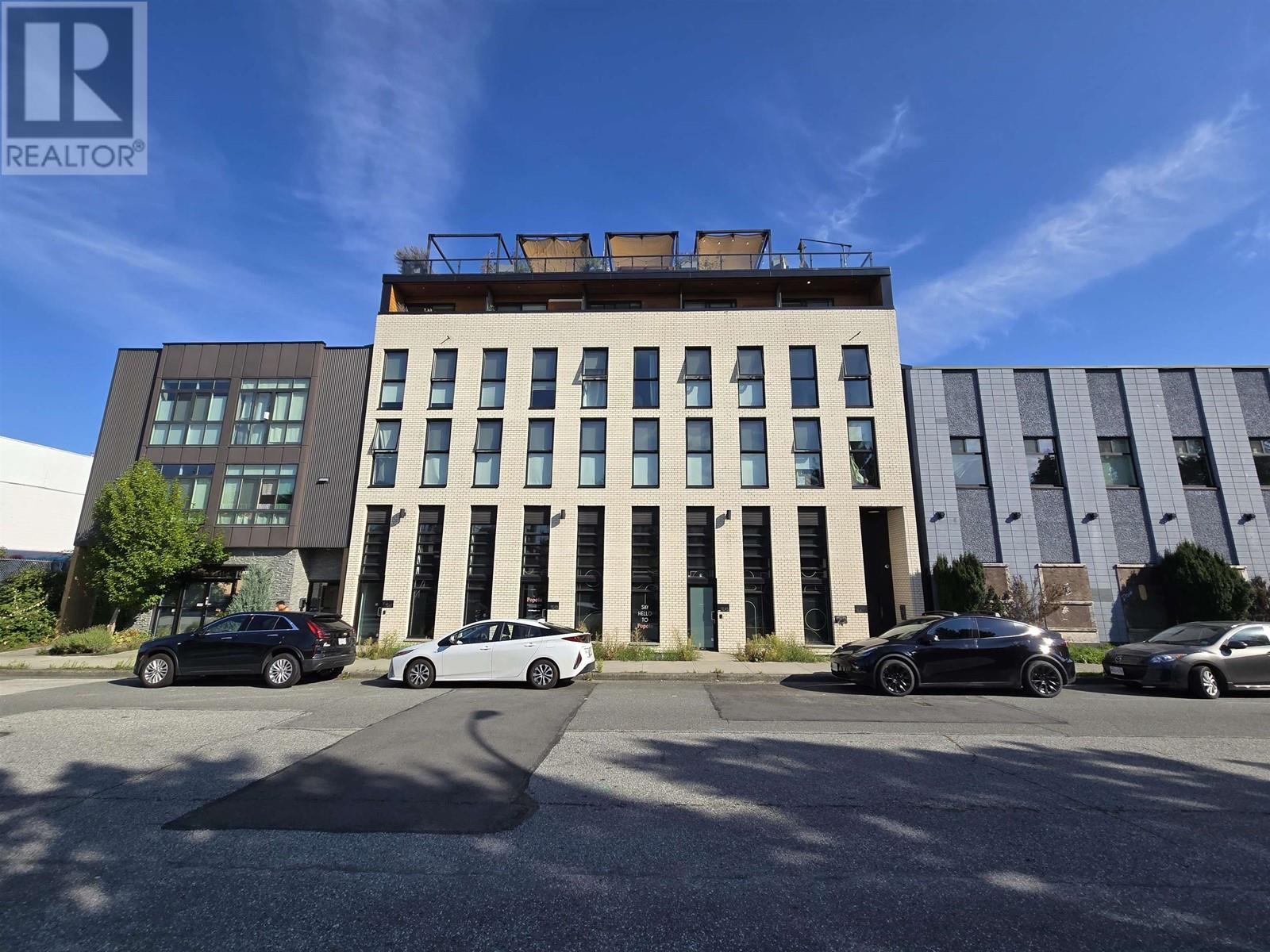 311 1647 E PENDER STREET, Vancouver