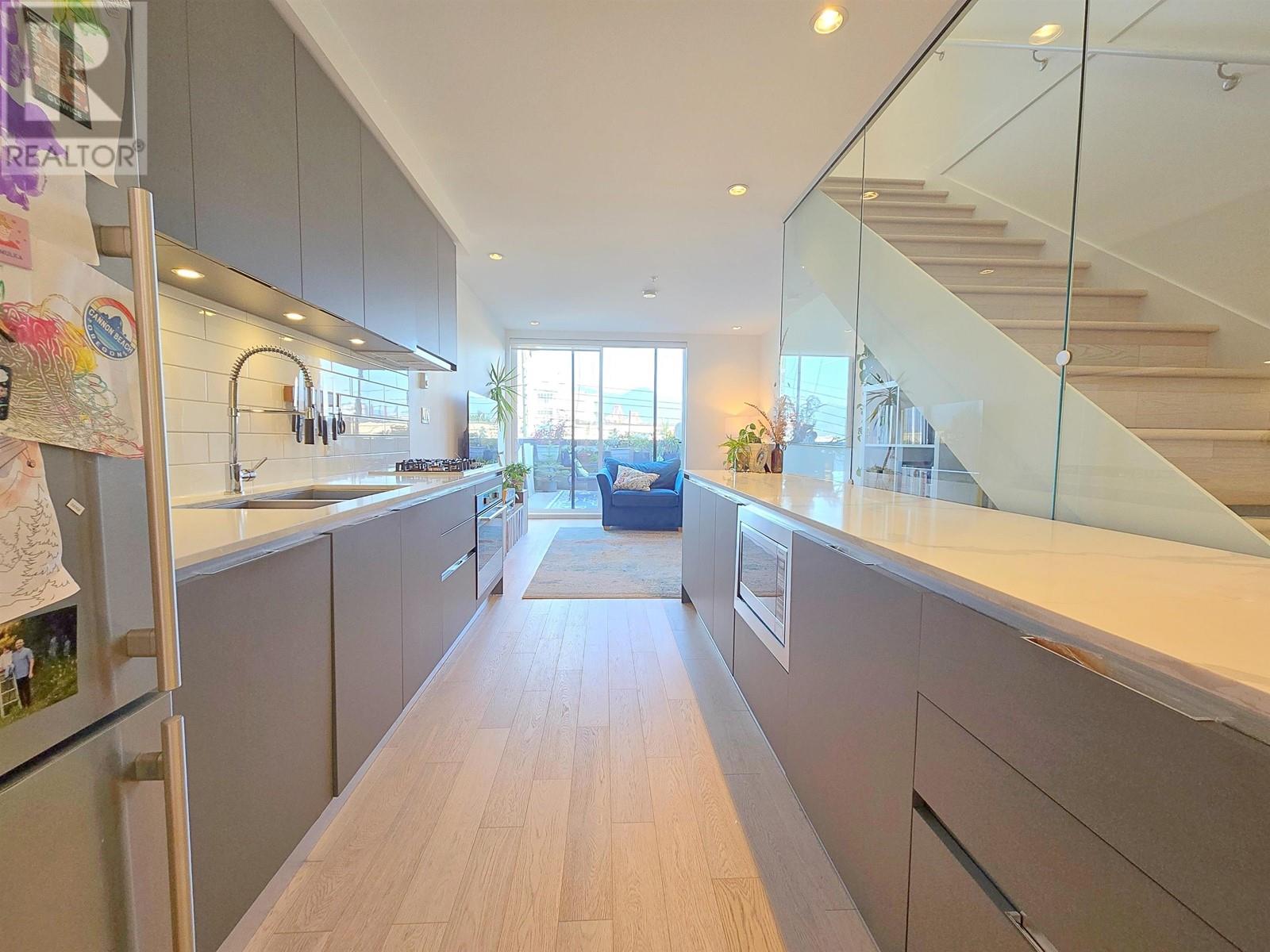 Listing Picture 14 of 39 : 311 1647 E PENDER STREET, Vancouver / 溫哥華 - 魯藝地產 Yvonne Lu Group - MLS Medallion Club Member