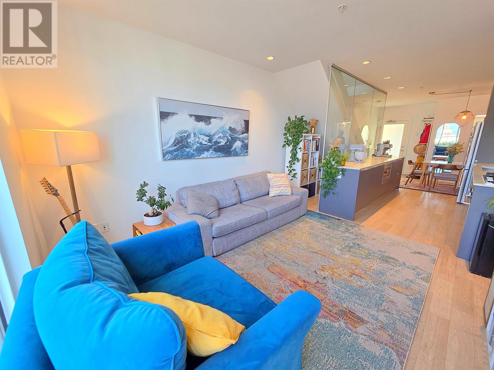 Listing Picture 16 of 39 : 311 1647 E PENDER STREET, Vancouver / 溫哥華 - 魯藝地產 Yvonne Lu Group - MLS Medallion Club Member