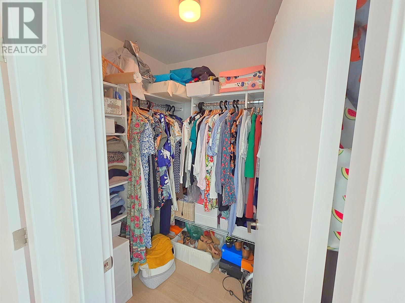 Listing Picture 32 of 39 : 311 1647 E PENDER STREET, Vancouver / 溫哥華 - 魯藝地產 Yvonne Lu Group - MLS Medallion Club Member