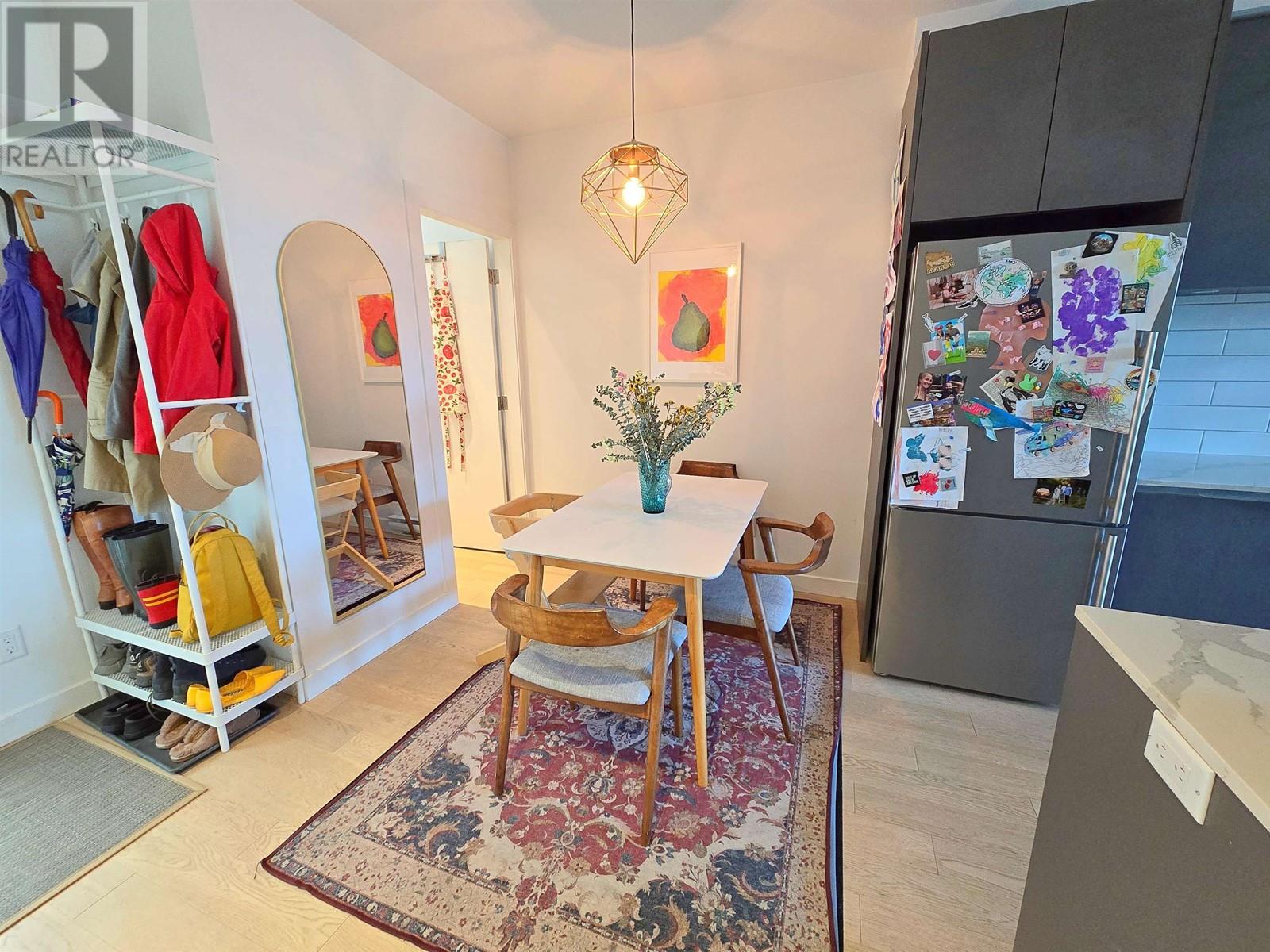 Listing Picture 8 of 39 : 311 1647 E PENDER STREET, Vancouver / 溫哥華 - 魯藝地產 Yvonne Lu Group - MLS Medallion Club Member