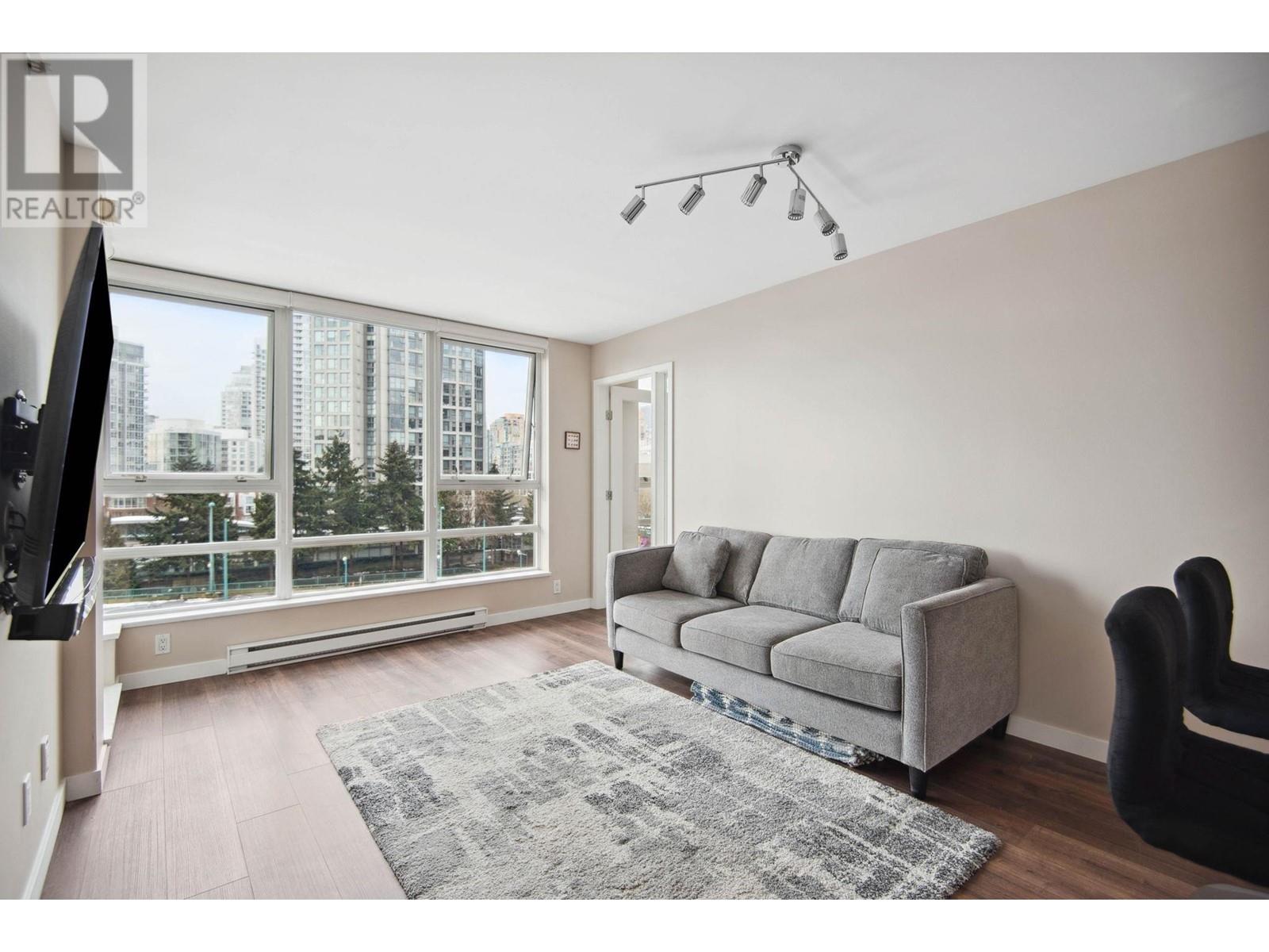 Listing Picture 10 of 30 : 811 939 EXPO BOULEVARD, Vancouver / 溫哥華 - 魯藝地產 Yvonne Lu Group - MLS Medallion Club Member