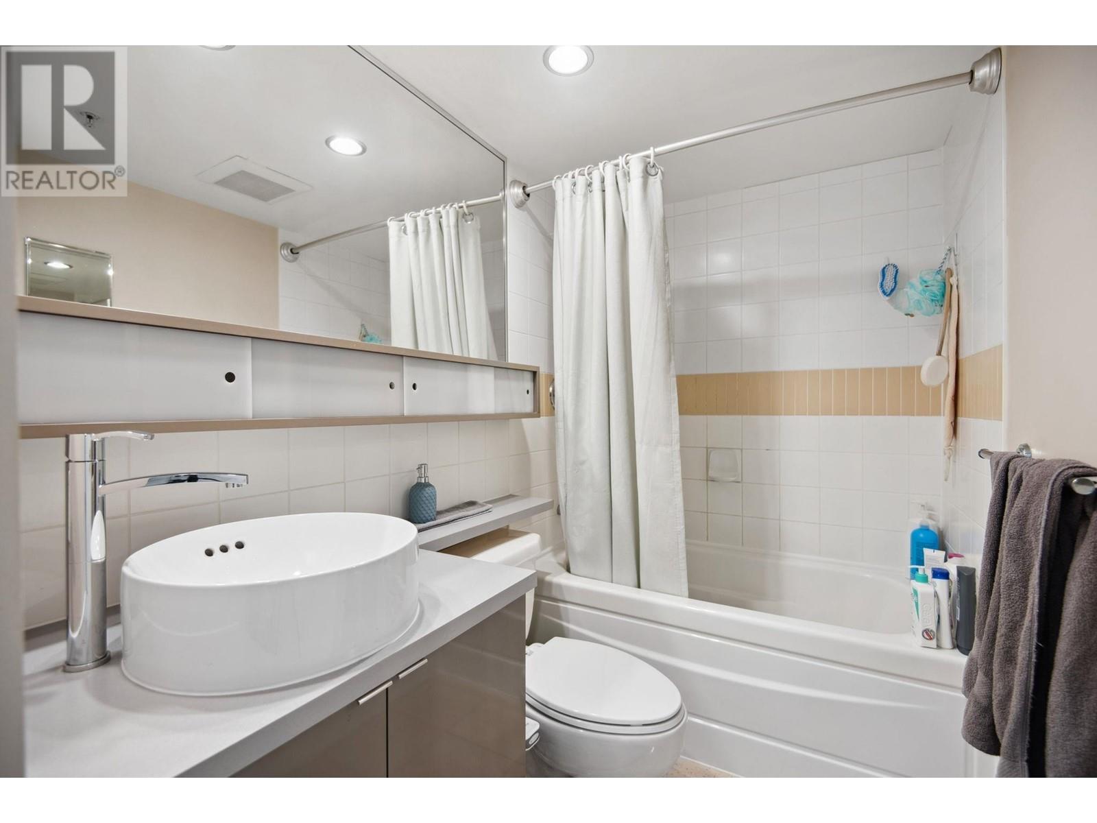 Listing Picture 14 of 30 : 811 939 EXPO BOULEVARD, Vancouver / 溫哥華 - 魯藝地產 Yvonne Lu Group - MLS Medallion Club Member