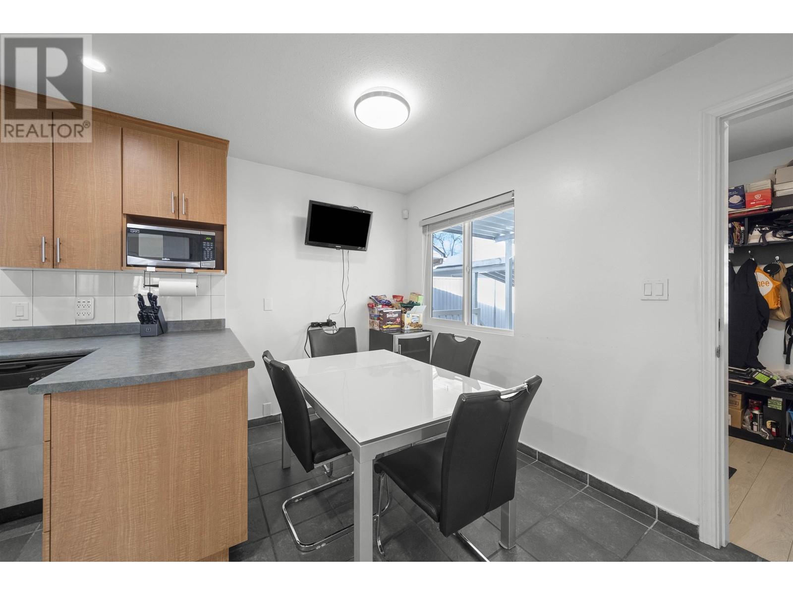 Listing Picture 14 of 31 : 3088 E GEORGIA STREET, Vancouver / 溫哥華 - 魯藝地產 Yvonne Lu Group - MLS Medallion Club Member