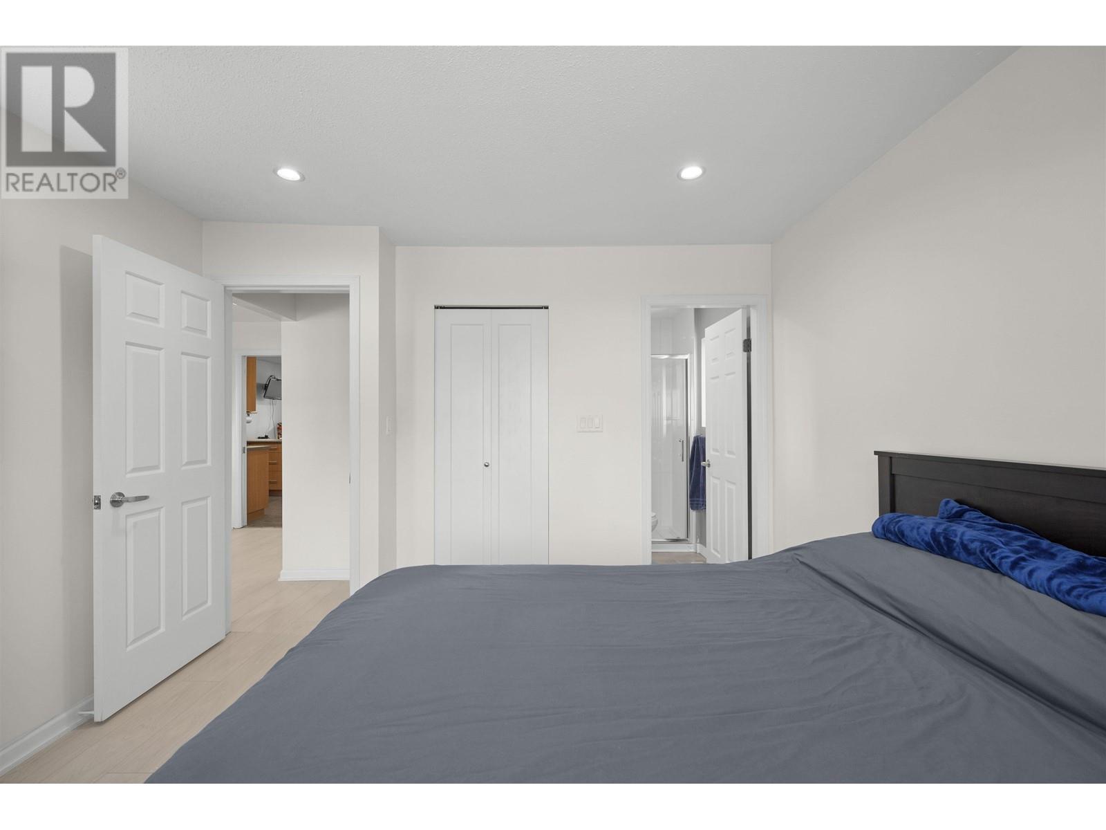 Listing Picture 11 of 31 : 3088 E GEORGIA STREET, Vancouver / 溫哥華 - 魯藝地產 Yvonne Lu Group - MLS Medallion Club Member