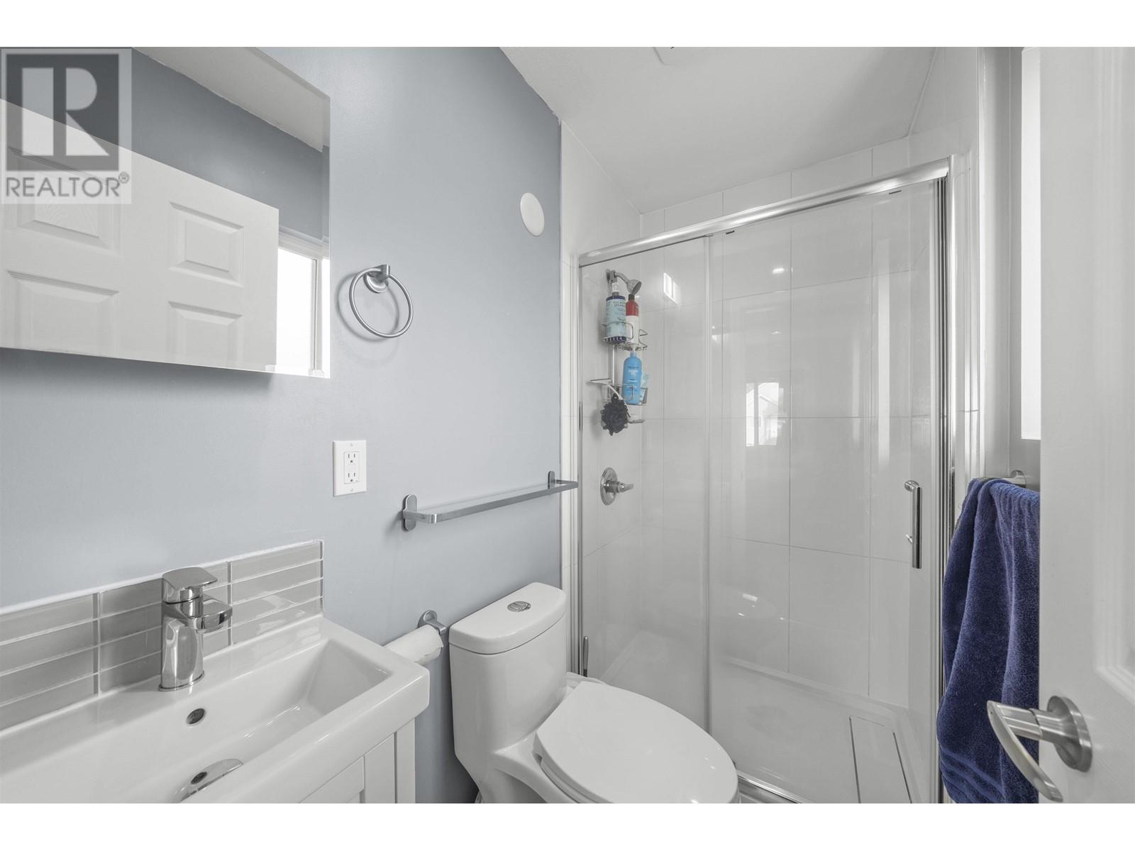 Listing Picture 12 of 31 : 3088 E GEORGIA STREET, Vancouver / 溫哥華 - 魯藝地產 Yvonne Lu Group - MLS Medallion Club Member