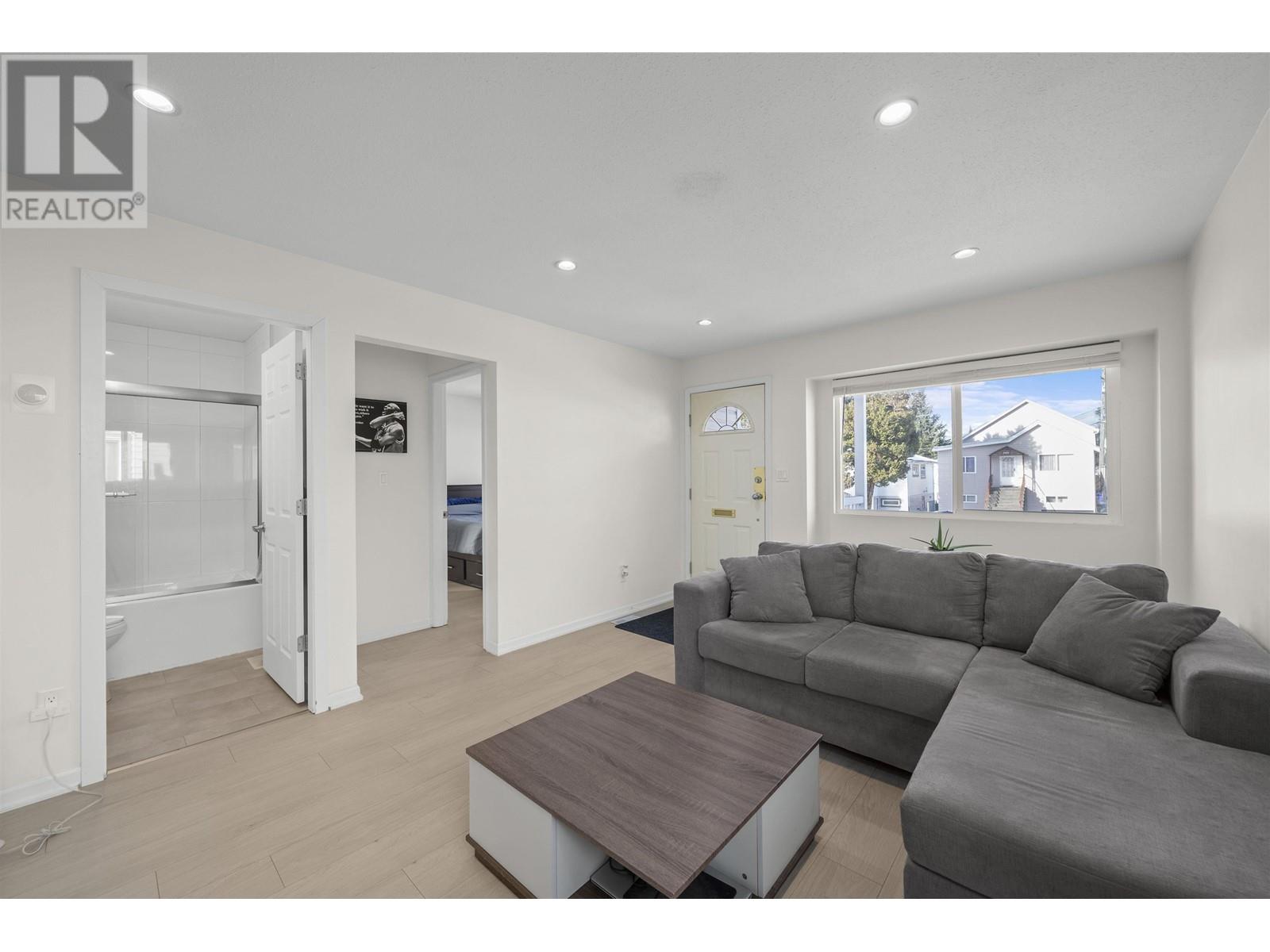 Listing Picture 4 of 31 : 3088 E GEORGIA STREET, Vancouver / 溫哥華 - 魯藝地產 Yvonne Lu Group - MLS Medallion Club Member