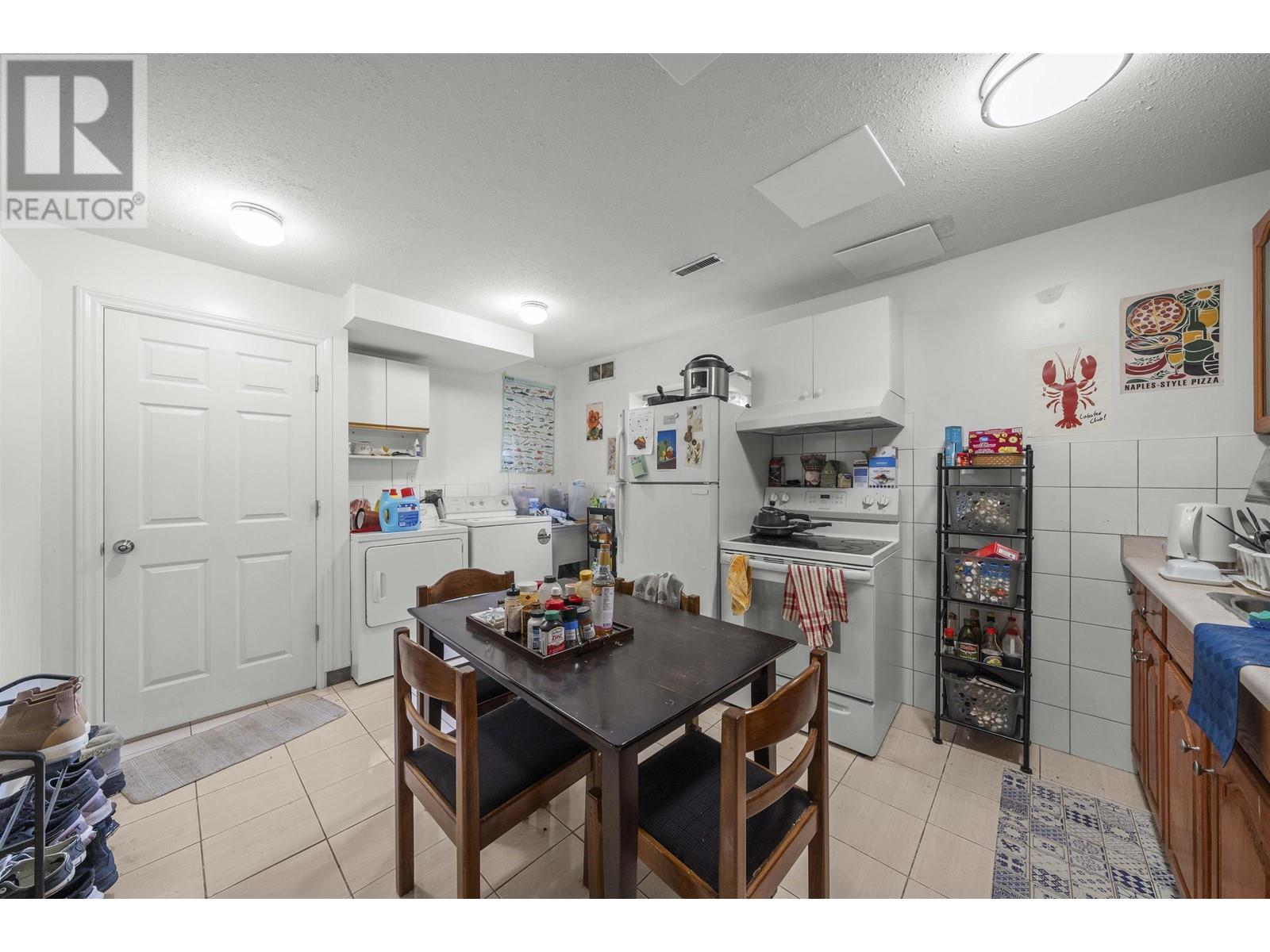 Listing Picture 26 of 31 : 3088 E GEORGIA STREET, Vancouver / 溫哥華 - 魯藝地產 Yvonne Lu Group - MLS Medallion Club Member